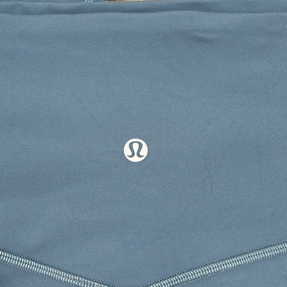 Lululemon Align Shorts w/ pockets - double lined - 6" - Picture 2 of 4